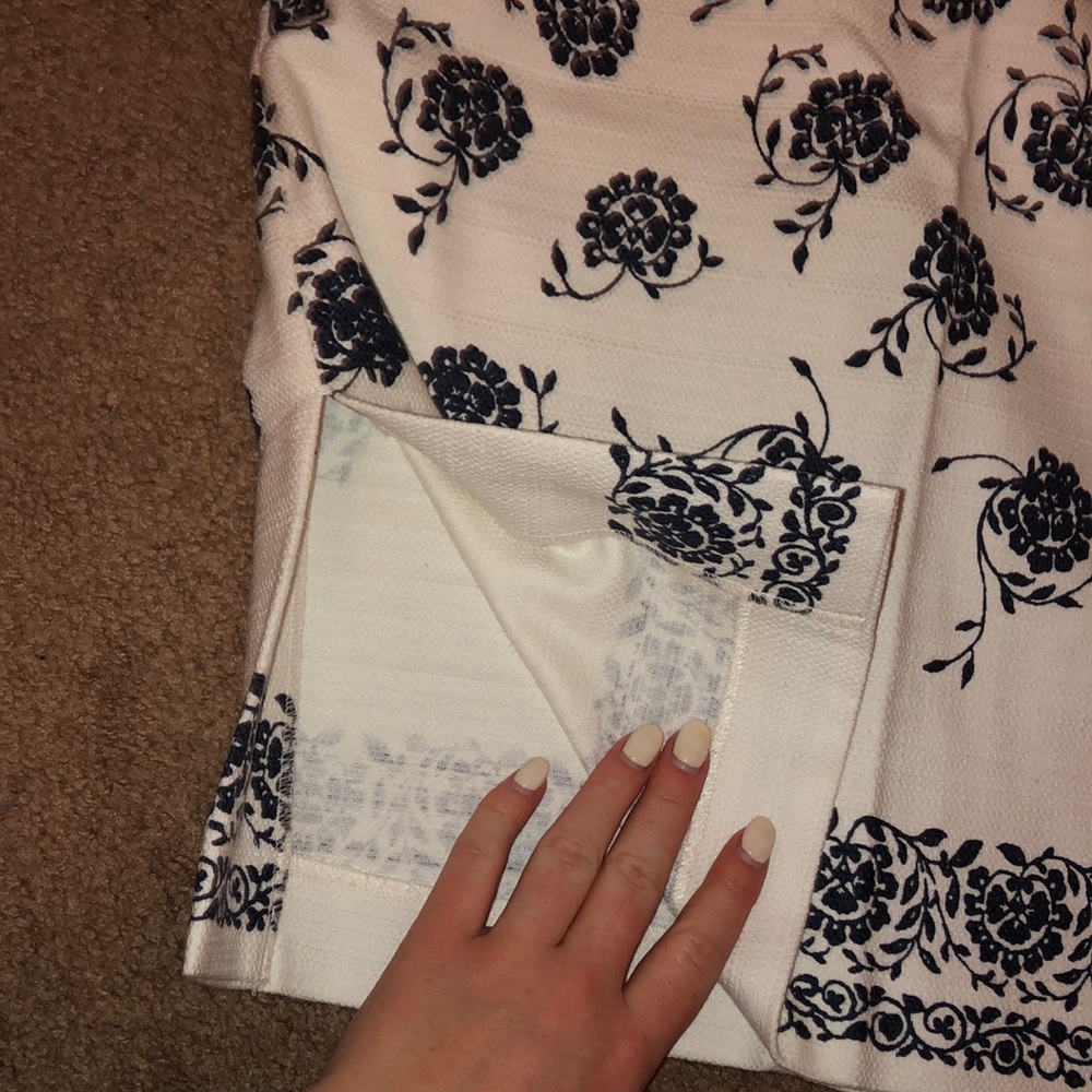 Patterned Loft Skirt - Picture 3 of 3